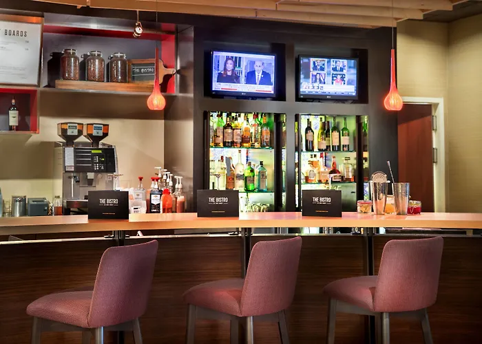 Courtyard By Marriott Denton
