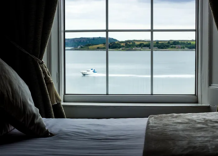 Commodore Hotel