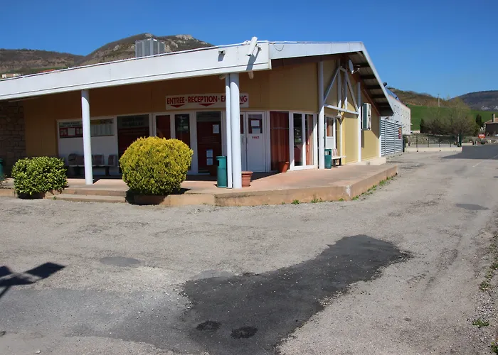 Cit'Hotel Restaurant Du Bowling De Millau