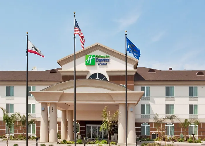 Holiday Inn Express & Suites Dinuba West By Ihg
