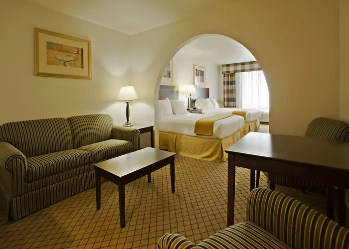 Holiday Inn Express & Suites Childress By Ihg