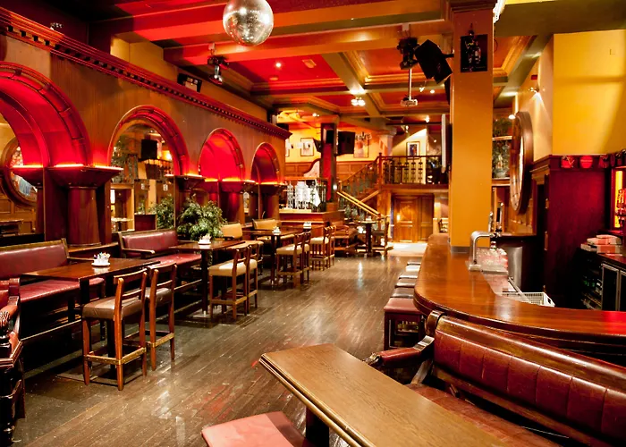 Eyre Square Hotel