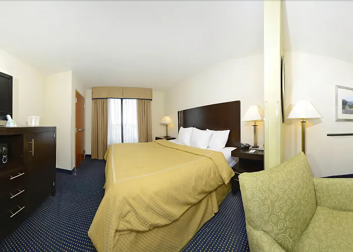 Comfort Suites Lancaster Amish Country