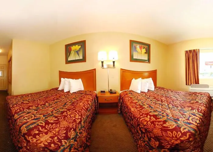 Econo Lodge Inn & Suites Rockmart