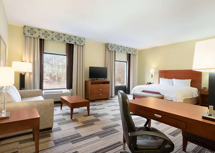 Hampton Inn & Suites Birmingham Airport Area