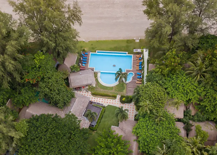 Twinbay Resort