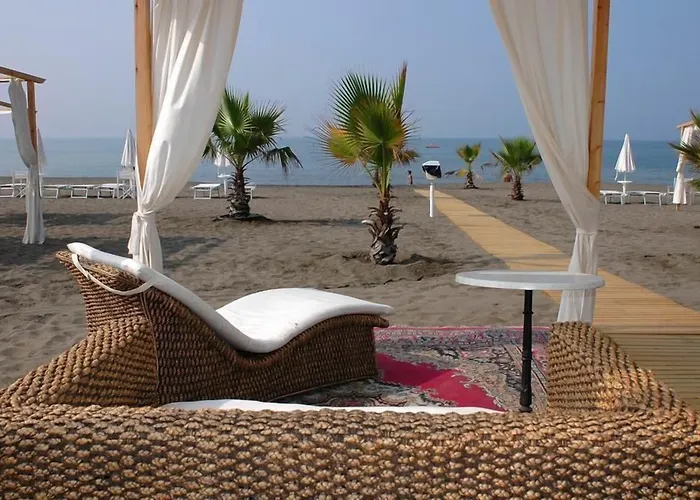 Domizia Palace Hotel