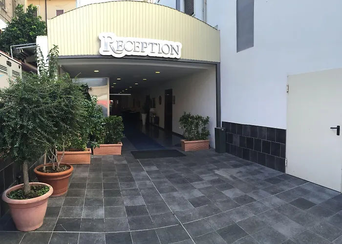 Royal Hotel