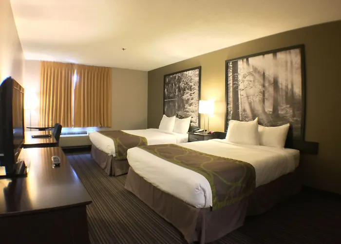 Super 8 By Wyndham Kapuskasing
