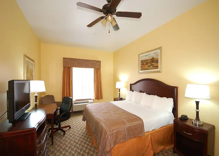 Best Western Plus Manvel Inn & Suites
