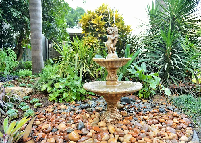 Cresta Oasis Hotel