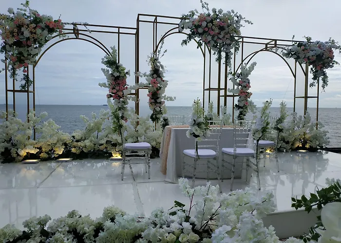 Golden Tulip Balikpapan Hotel & Suites