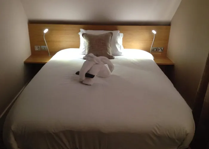 Penny Farthing Hotel & Cottages