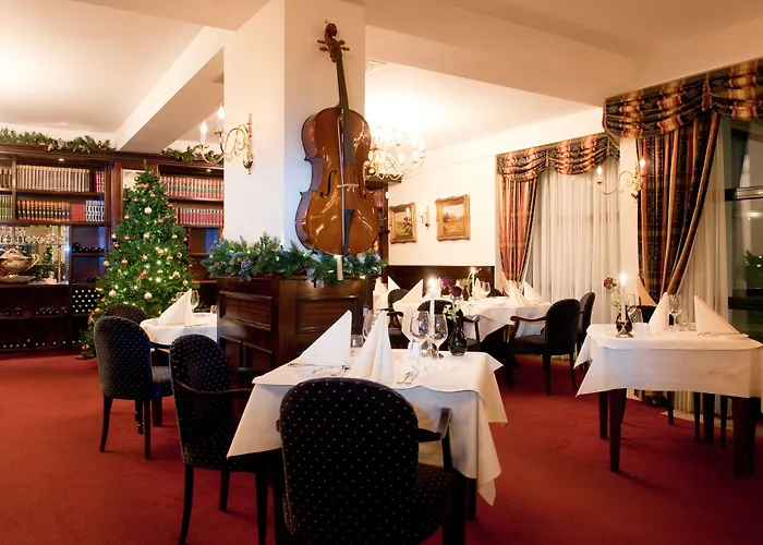 Fletcher Familiehotel De Hunzebergen