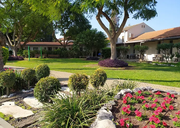 Degania Bet Kibbutz Country Lodging