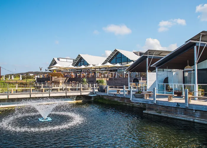Caves Coastal Bar & Bungalows