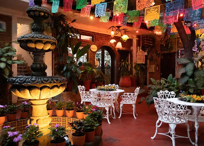 Hotel Posada De Roger - Near Los Muertos Beach