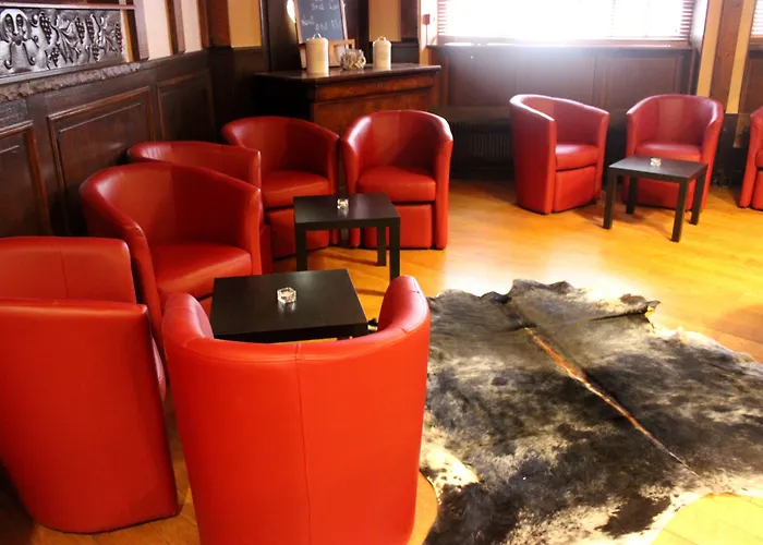 A La Maison Rouge Hotel & Restaurant