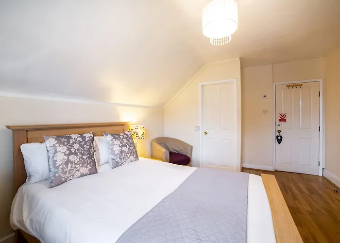 Oyo Lina Guest House