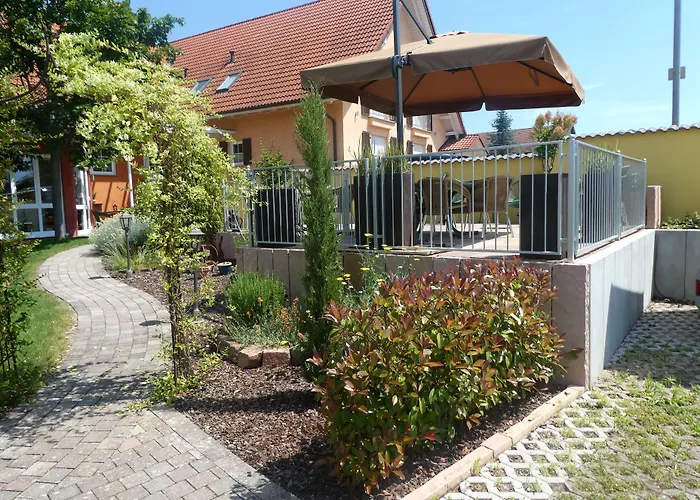 Hotel&Gästehaus Im Ziegelweg garni