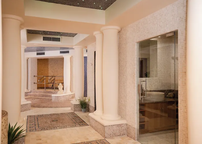 The Villa Rose Hotel & V-Spa