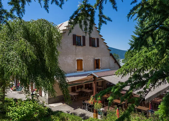 Auberge Des Montauds - Hotel & Restaurant