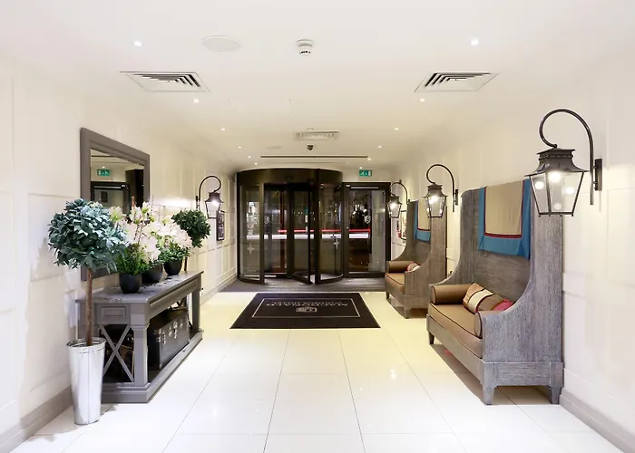 Macdonald Windsor
