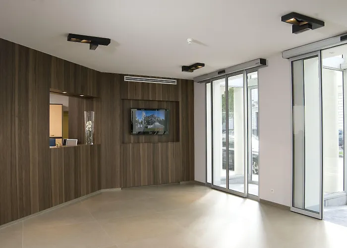 Castelnou Aparthotel