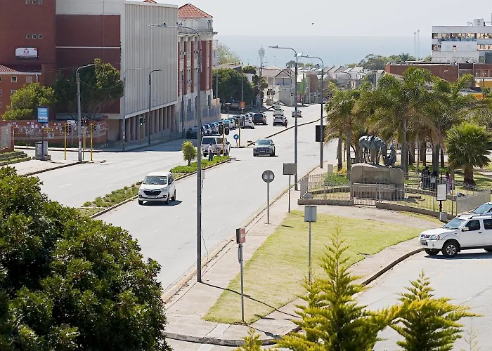 10 On Cape Self Catering Apartments