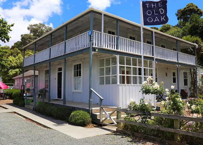 The Old Oak Boutique Hotel