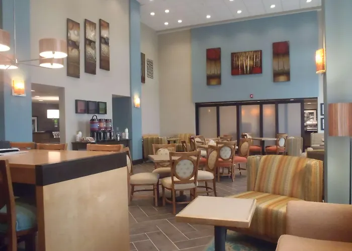 Hampton Inn & Suites Wiggins