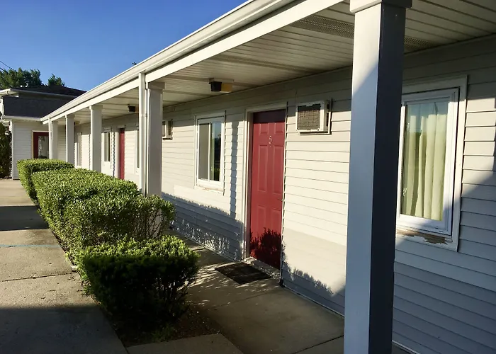 Thumb Heritage Inn