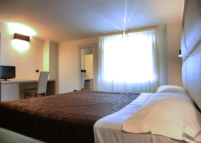 Hotel Sogni D'Oro Airport