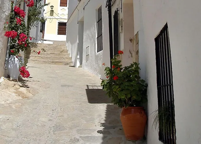 Tugasa Hotel Y Apartamentos Rurales La Posada