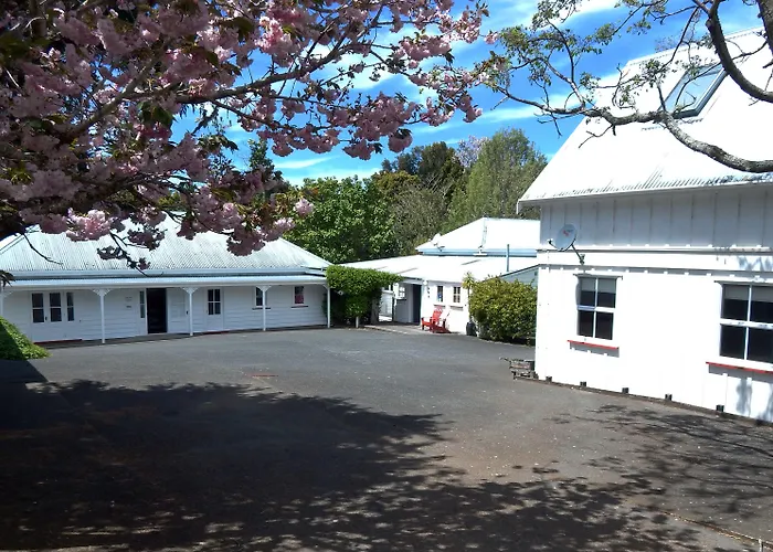 Lupton Lodge