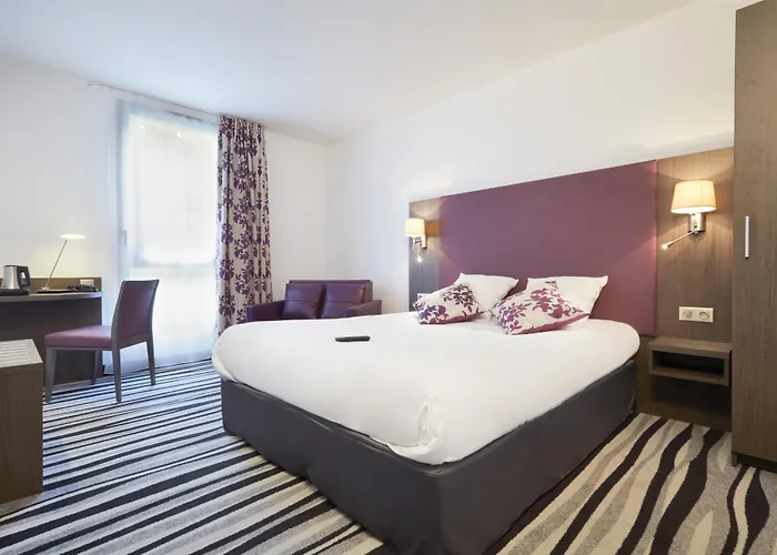 Kyriad Saint Quentin En Yvelines - Montigny
