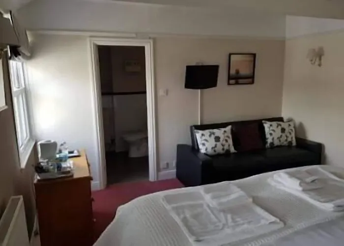 The Moelwyn Hotel & Restaurant