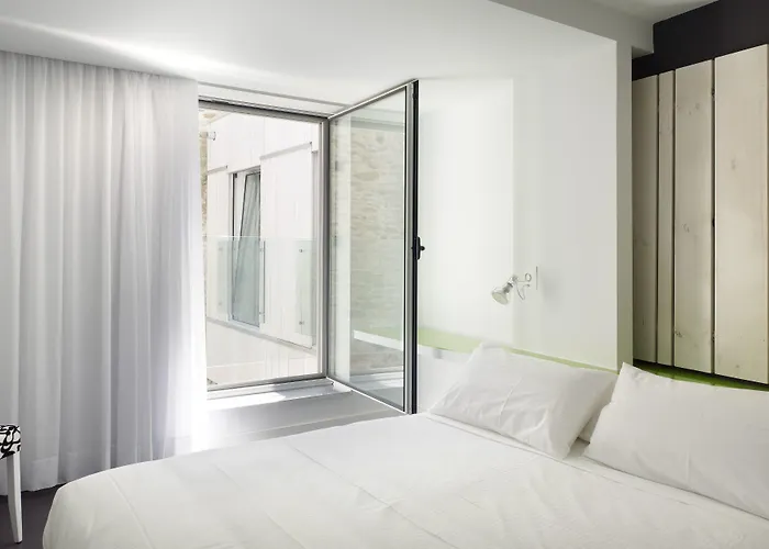 Moure Hotel