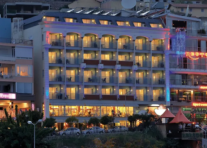 Numa Port Hotel (Adults Only)