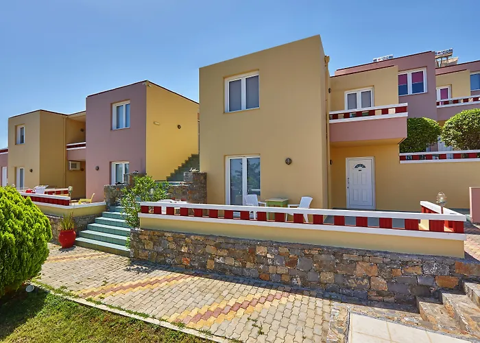 Everest Apartments And Suites