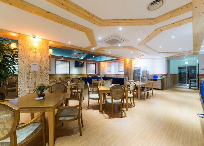 Reborn Suwon Silkroad Hotel
