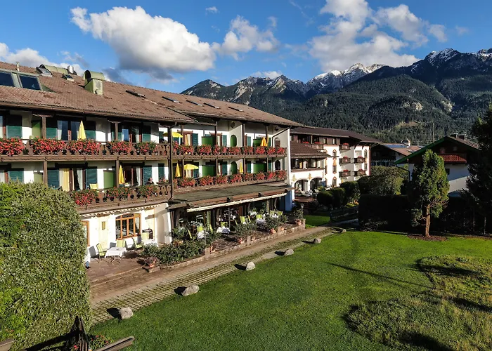 Parkhotel Wallgau 4 Sterne Superior Alpenjuwel mit Spa Genuss, Golf&Wellness in der Karwendel-Region Tradition trifft Eleganz im stilvollen Rückzugsort