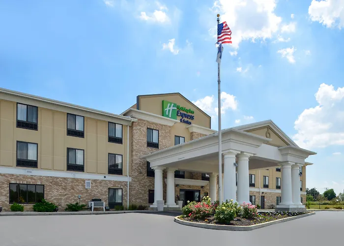 Holiday Inn Express & Suites Greenfield By Ihg