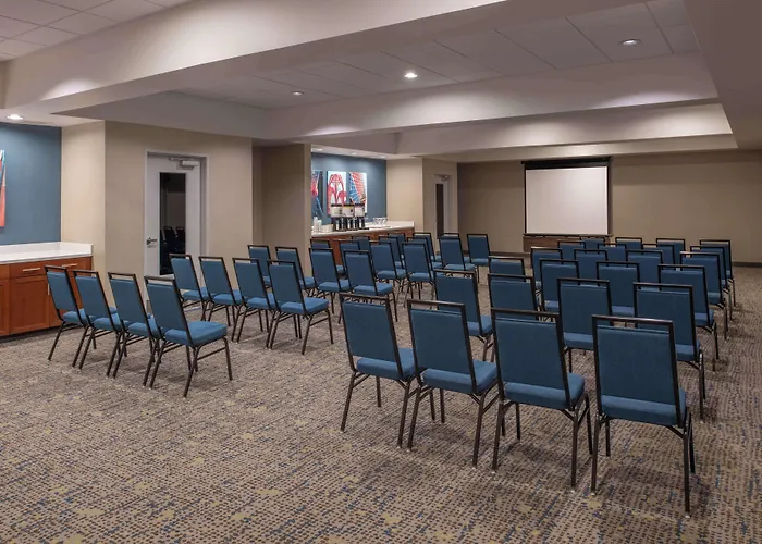 Hampton Inn And Suites Seattle - Airport / 28Th Avenue