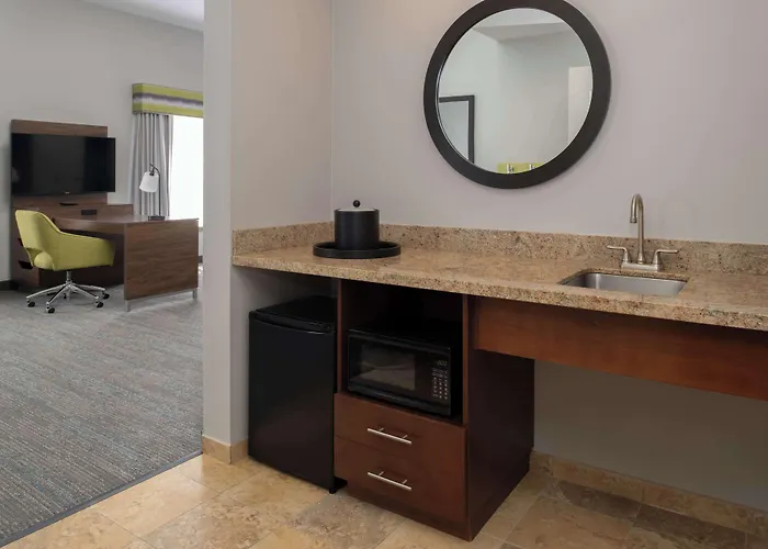 Hampton Inn And Suites Seattle - Airport / 28Th Avenue