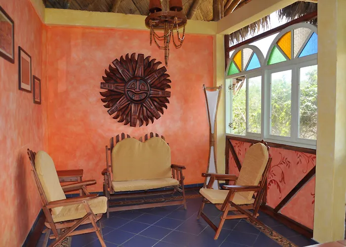 Azuluna Ecolodge