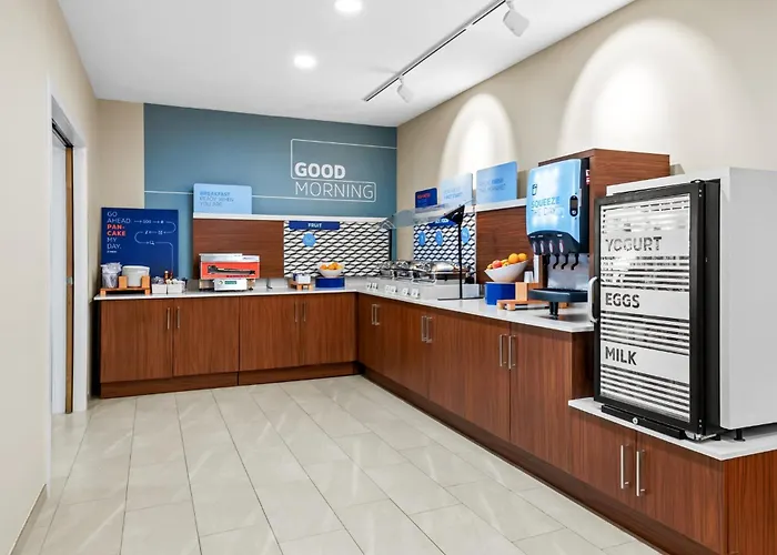 Holiday Inn Express Hotel & Suites Council Bluffs - Convention Center Area By Ihg