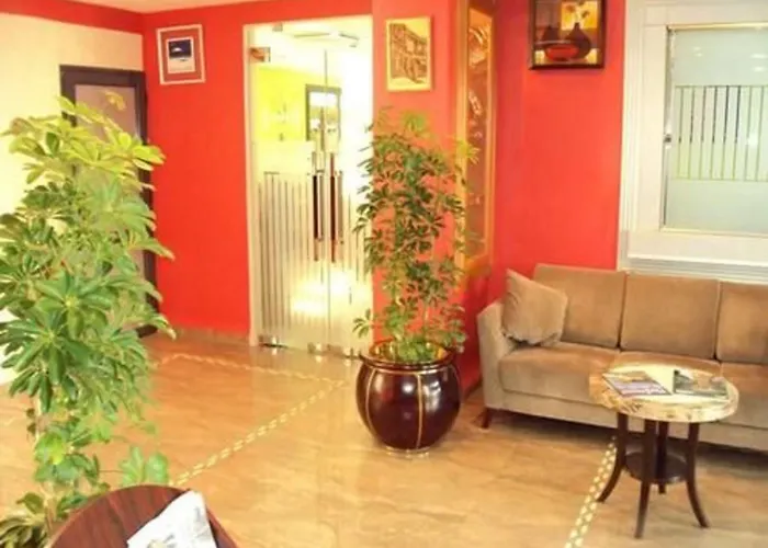 Sweet Hotel