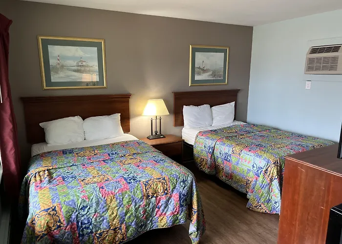 Crows Nest Inn Tawas