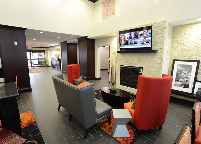Hampton Inn & Suites Albany At Albany Mall